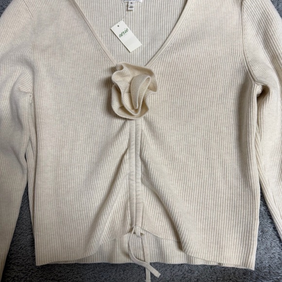 NEW Aerie Cropped Rosette Sweater Cream Size XL - Picture 8 of 9